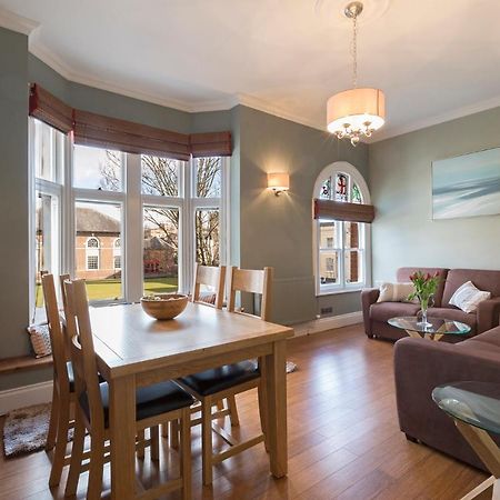 Ambrose Apartments Cheltenham Buitenkant foto