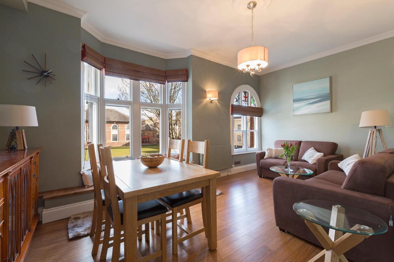 Ambrose Apartments Cheltenham Buitenkant foto