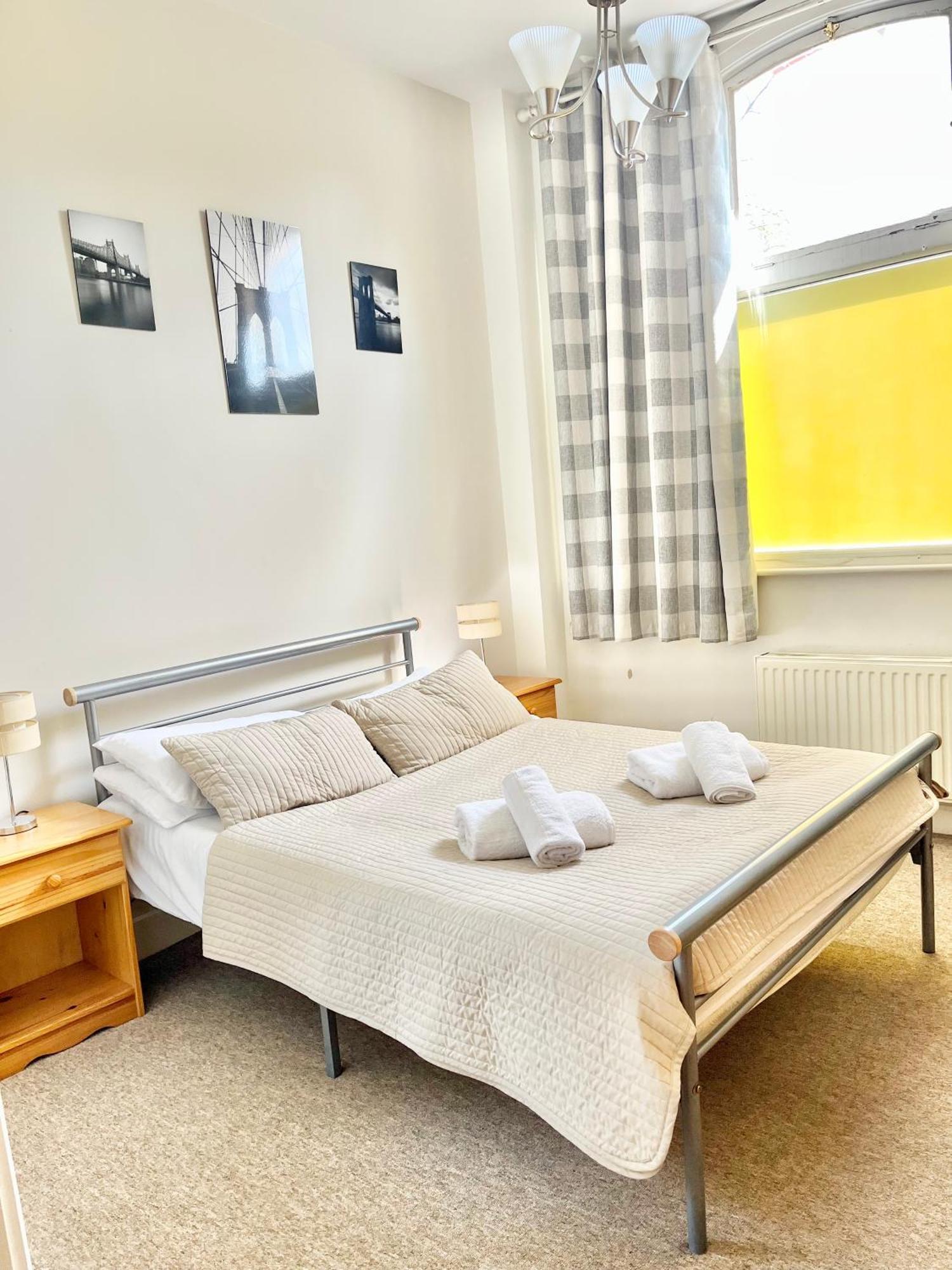 Ambrose Apartments Cheltenham Buitenkant foto