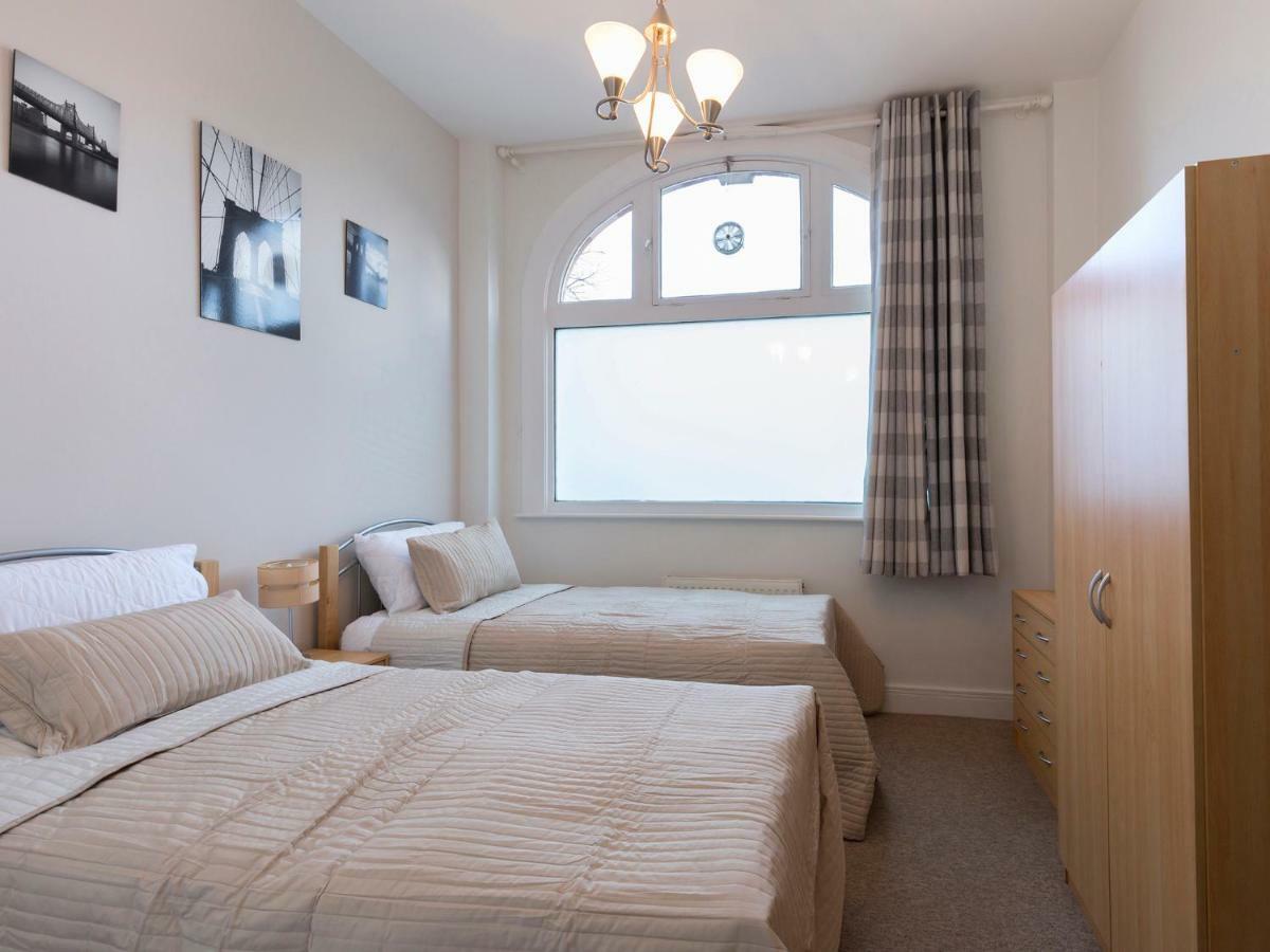 Ambrose Apartments Cheltenham Buitenkant foto