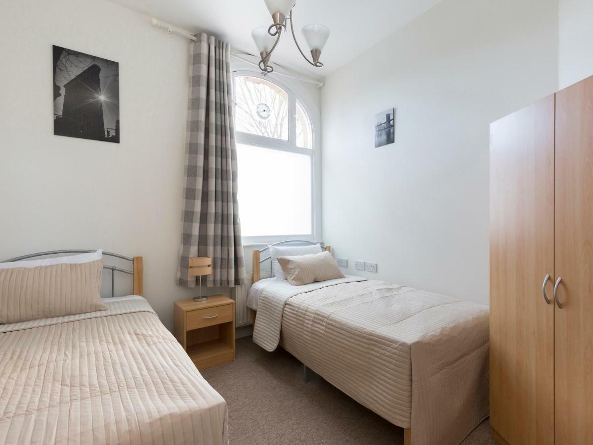 Ambrose Apartments Cheltenham Buitenkant foto
